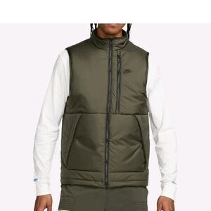 Nike Men's Sportswear Therma Vest Sequoia Green Large